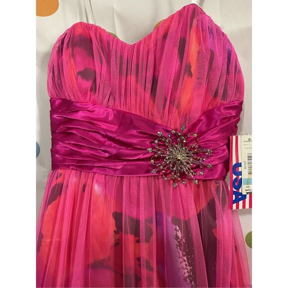 NWT Morgan & Co. Formal Dress Fuchsia Multi Size 5/6 🌸🍒 - Picture 2 of 15